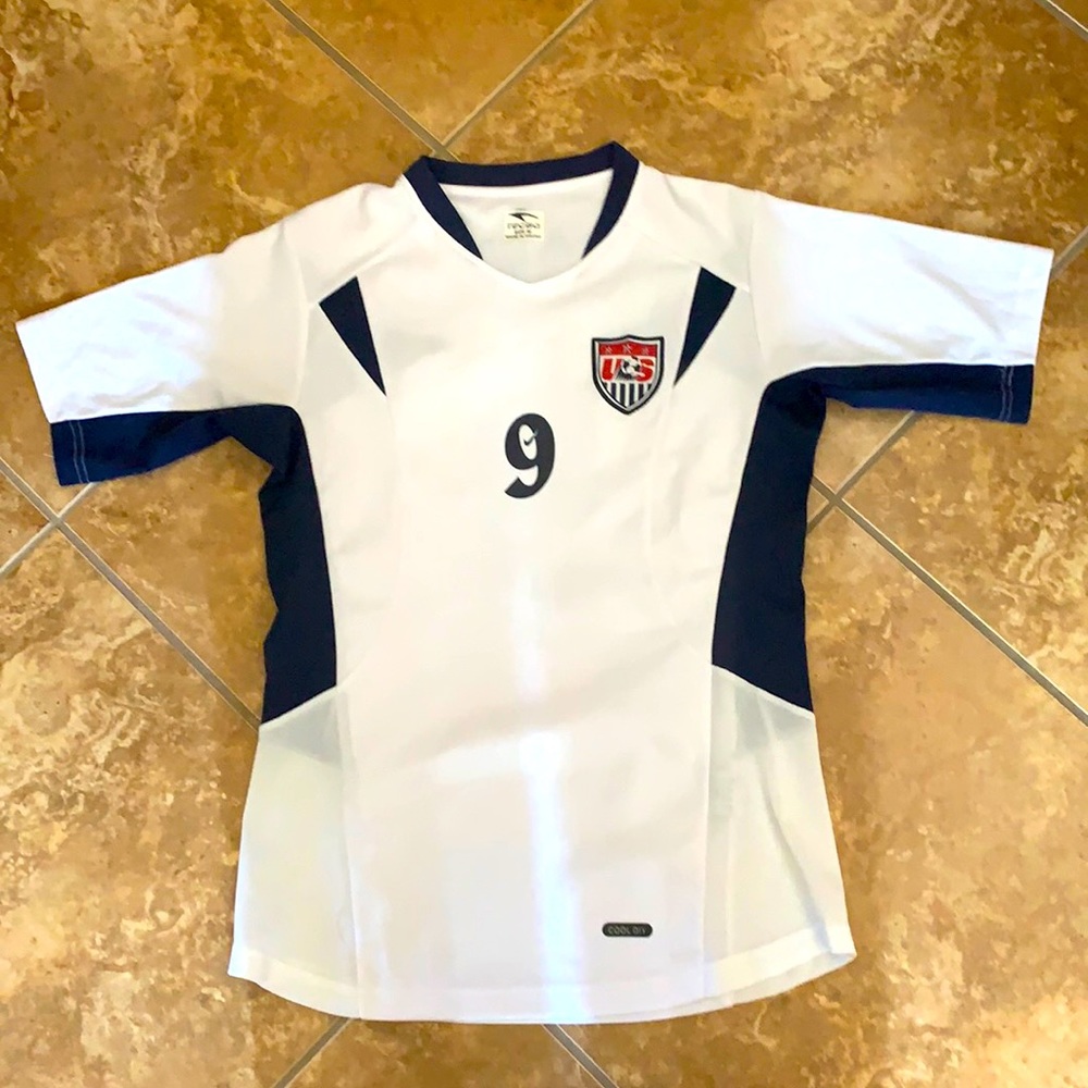 Mia Hamm soccer jersey size (M) juniors